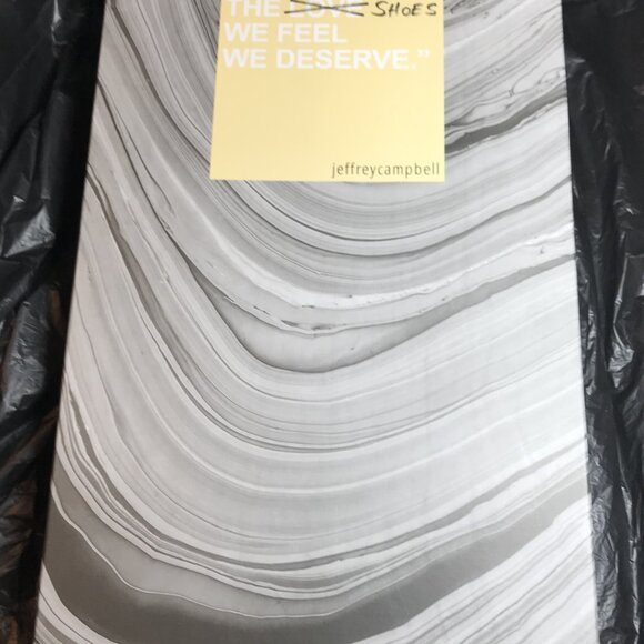 Jeffrey Campbell 2012 - "Peggy" Boot in White Crinkle Patent Leather -New in Box - Picture 7 of 15